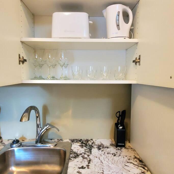 Private Suite 2Br Near Hwy 1, Heritage Park, Coliseum, Cultus Lake, Fishing, Чилівак Екстер'єр фото